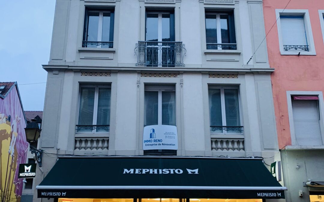 Bel immeuble cour des Maréchaux